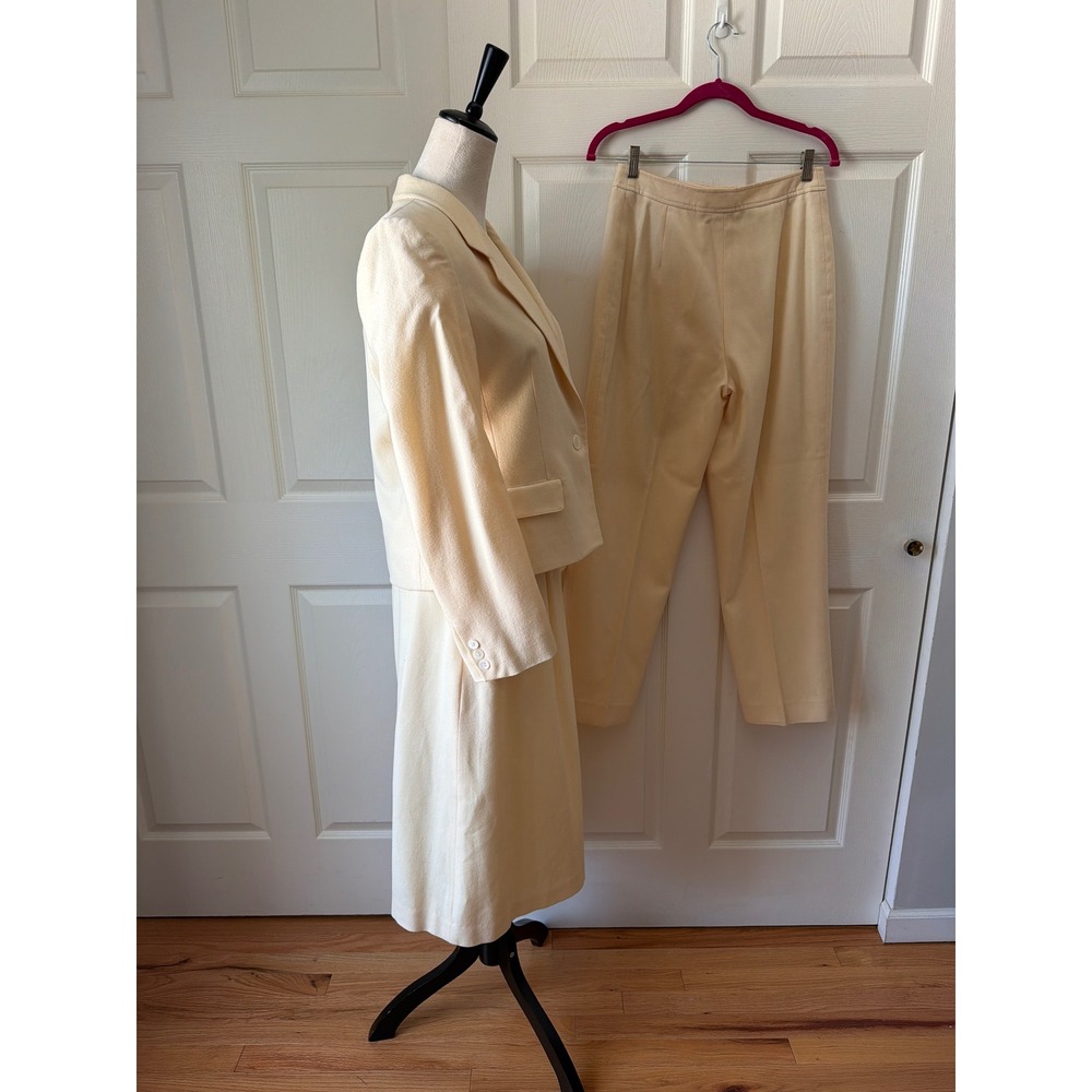 Evan Picone 3pc Suit Set Women 8/10 Cream Wool Blazer Skirt Pants Vintage USA - Picture 16 of 16